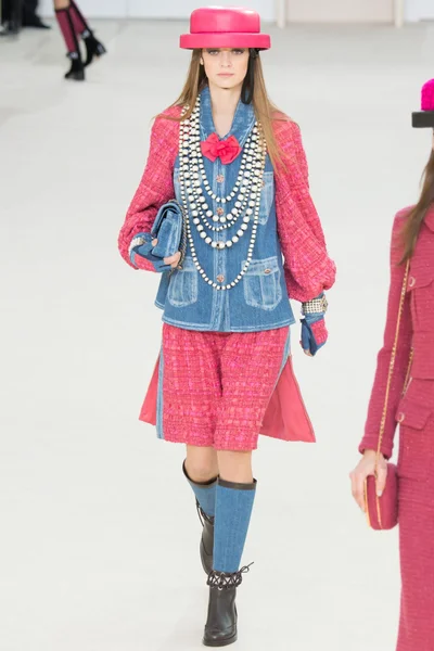 Look 8